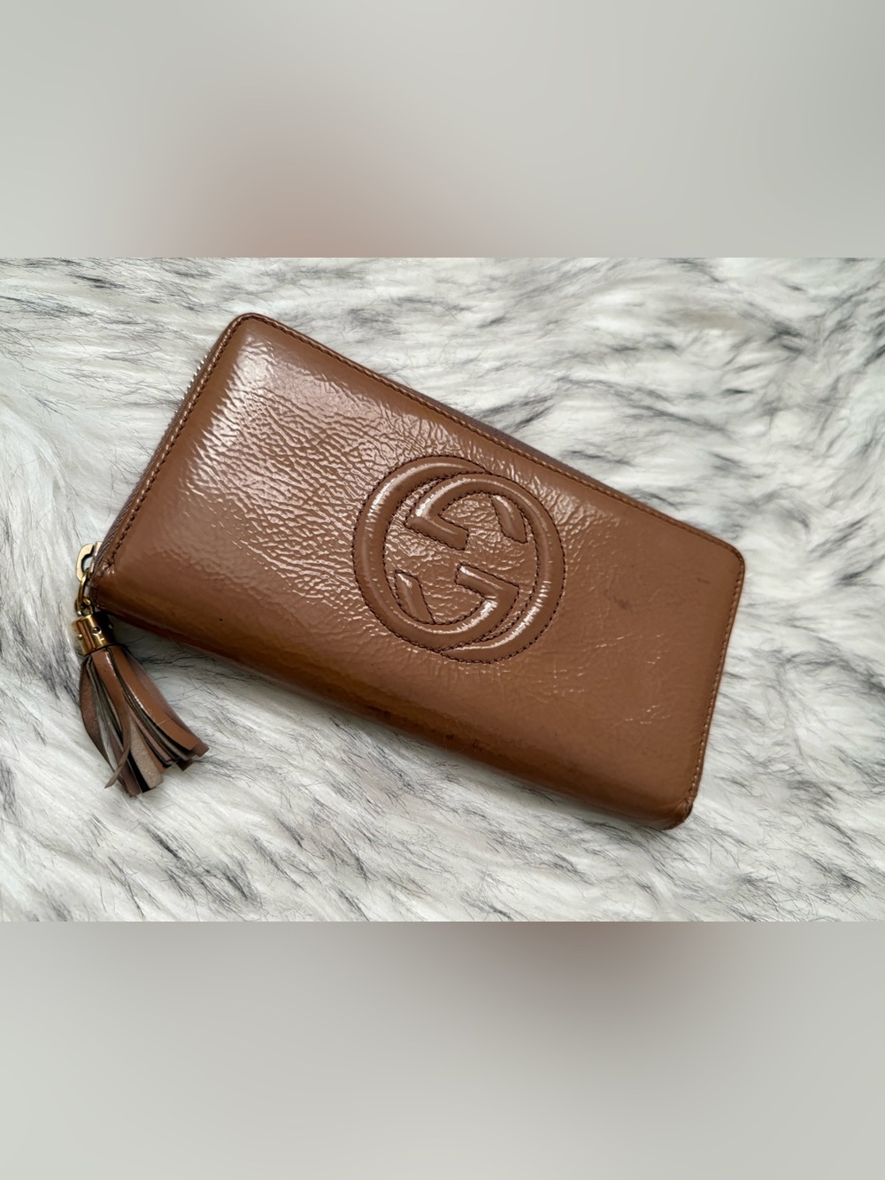 Auth Gucci Brown Soho Zip-Around Wallet with Tassel